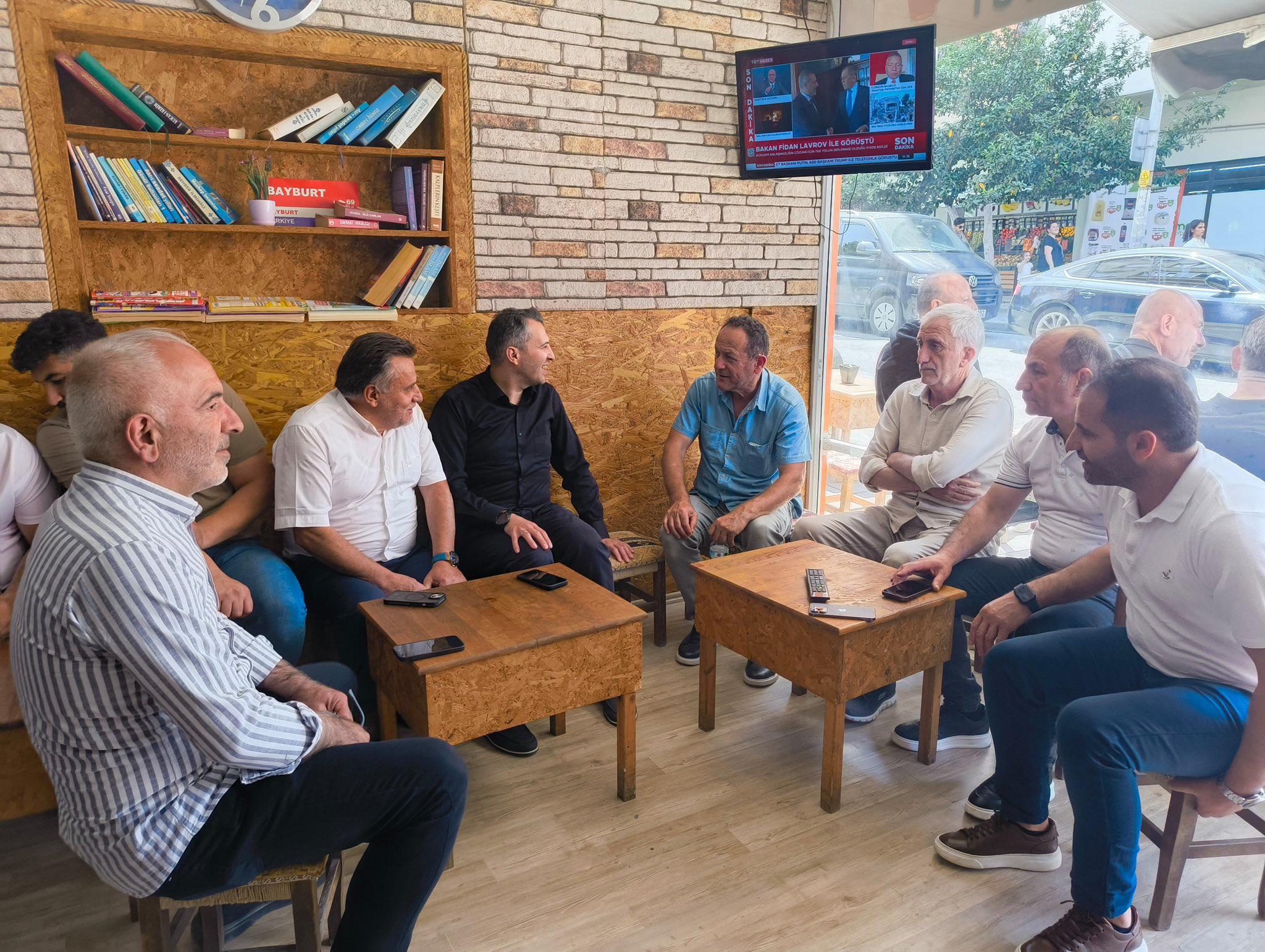 Mehmet Akif Mahallesi Çay Ocağında Sıcak Sohbet, Güçlü Bağlar