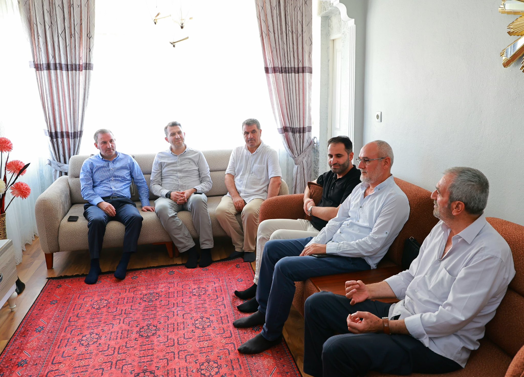 Kadın Kolları Başkan Yardımcımız Sn. Safiye Yılankırkan’ın Kıymetli Annesi Fatma Tokos’un Vefatı Dolayısıyla Taziye Ziyaretinde bulunduk