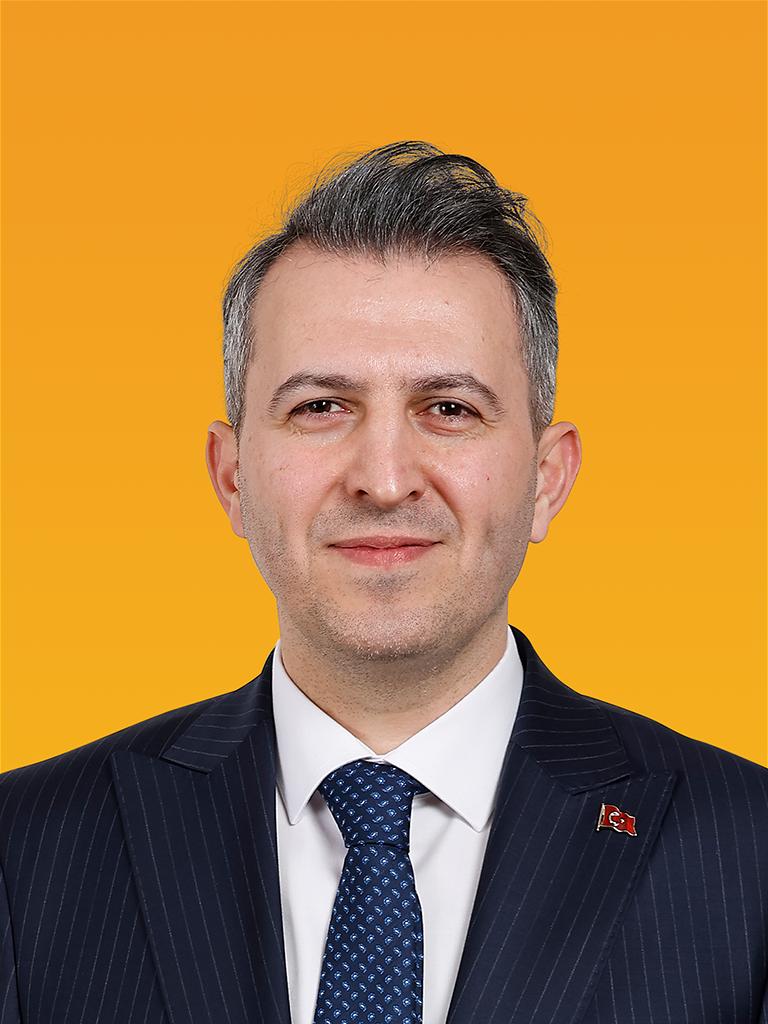 AYHAN ÜŞDİ