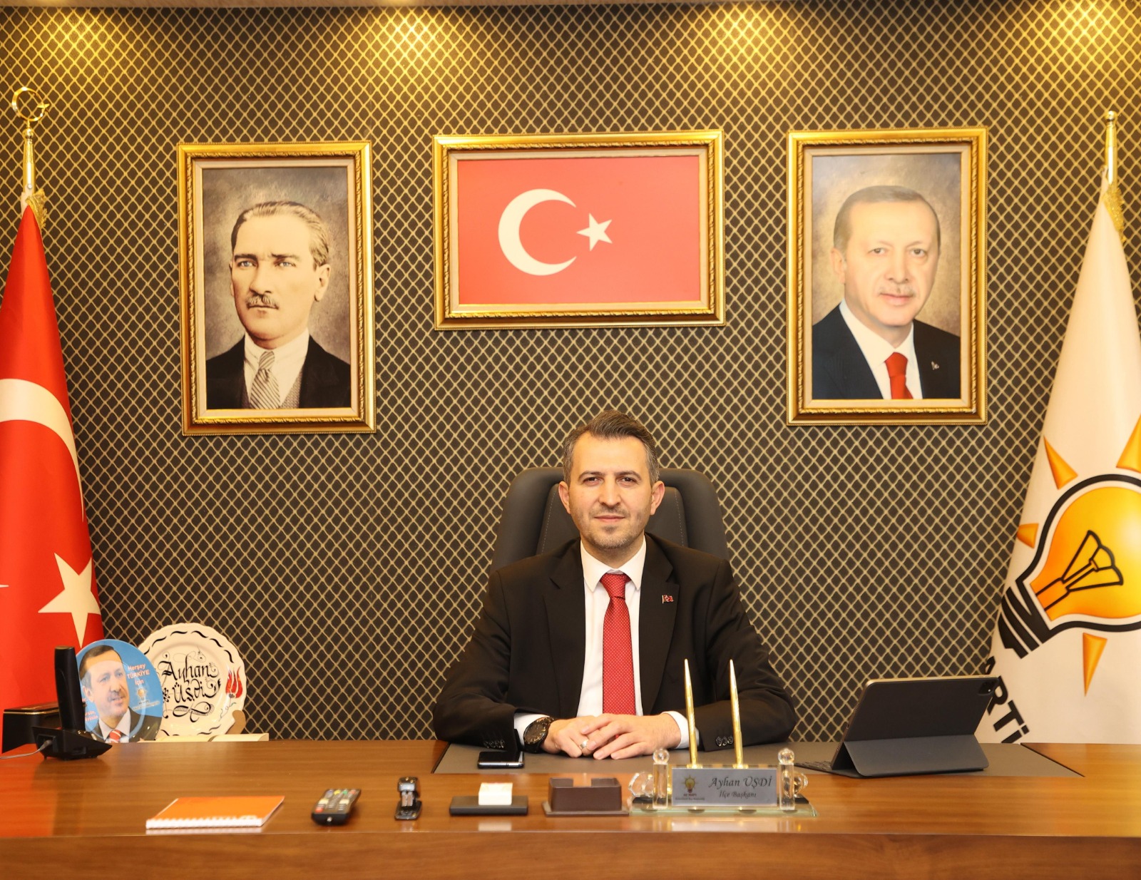Ayhan ÜŞDİ